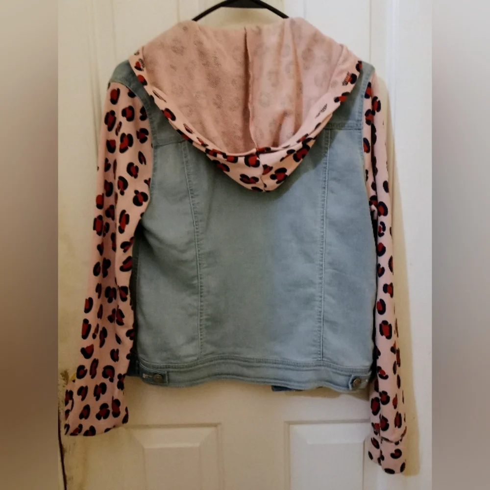 Cat And Jack Girls Denim And Leopard Print Light Jacket - Picture 3 of 12